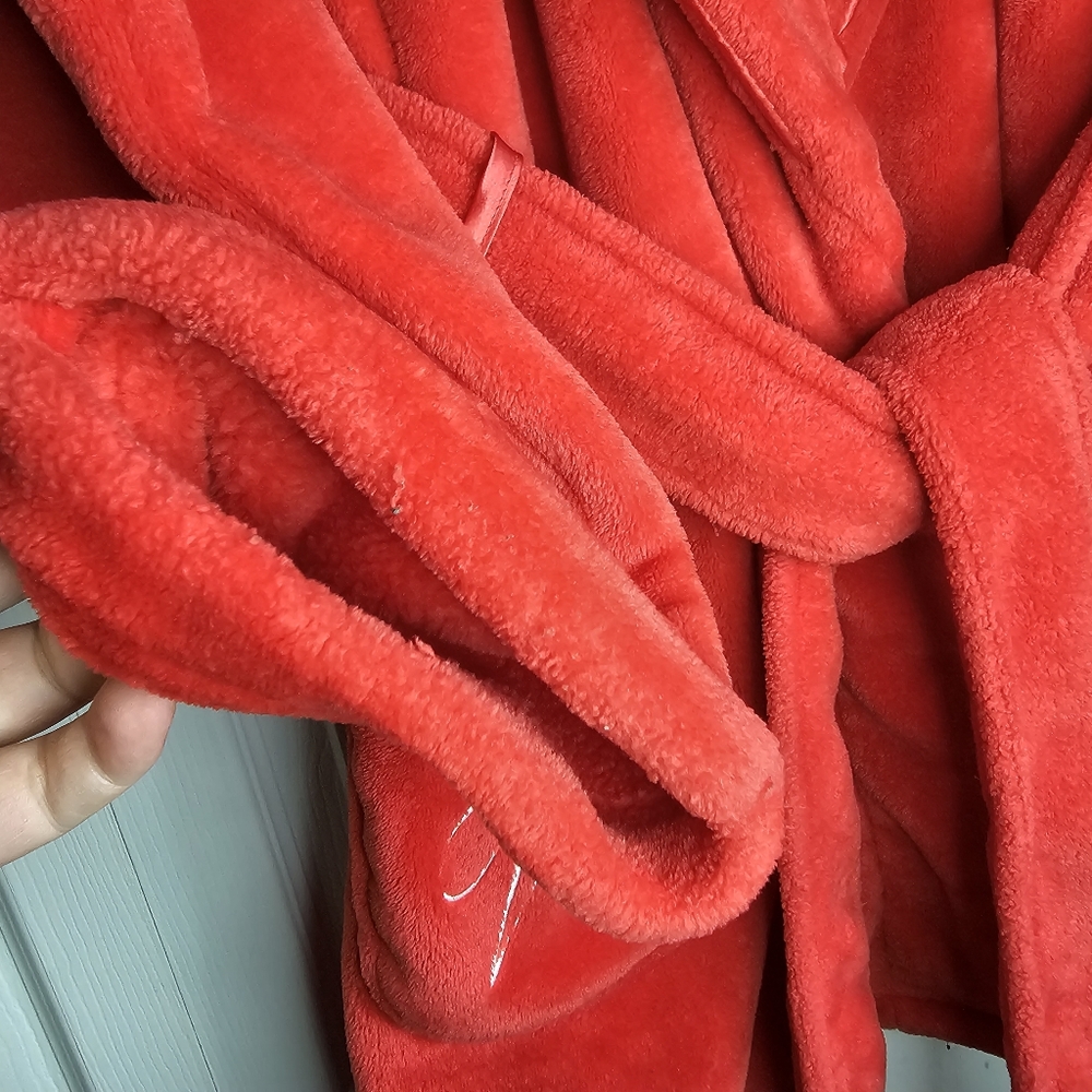 Victoria's Secret Red Fleece Robe Sz M/L - Picture 5 of 8